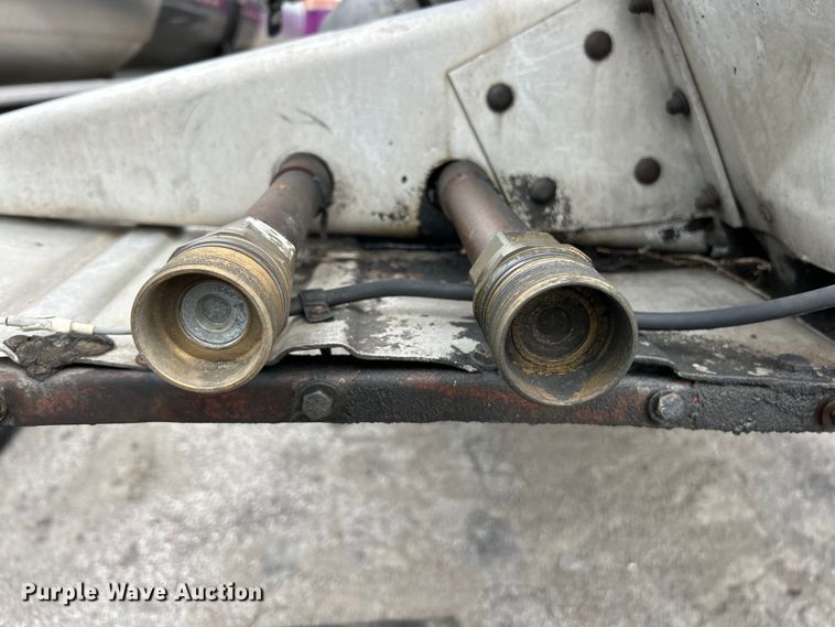 image for item EK4973 1981 Trailmobile T23E-42AG tank trailer