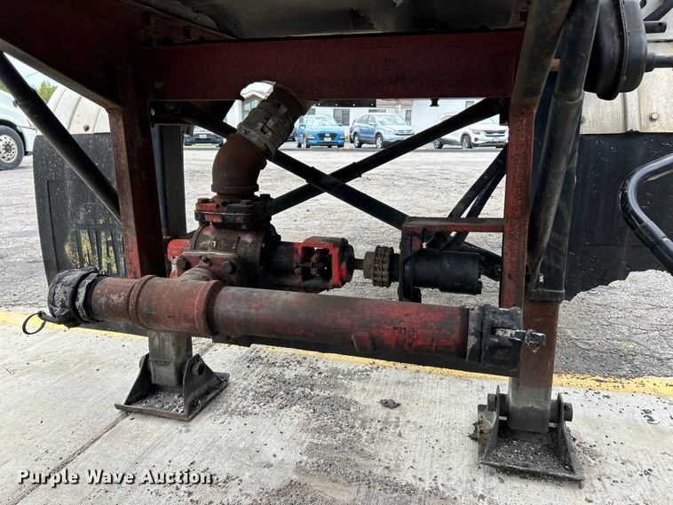 image for item EK4973 1981 Trailmobile T23E-42AG tank trailer