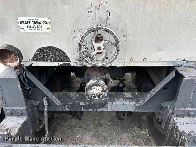 image for item EK4973 1981 Trailmobile T23E-42AG tank trailer