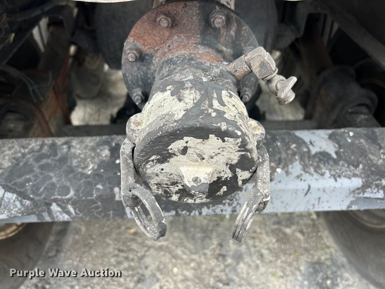 image for item EK4973 1981 Trailmobile T23E-42AG tank trailer