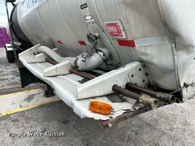 image for item EK4973 1981 Trailmobile T23E-42AG tank trailer