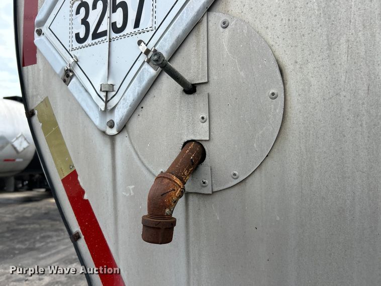 image for item EK4973 1981 Trailmobile T23E-42AG tank trailer