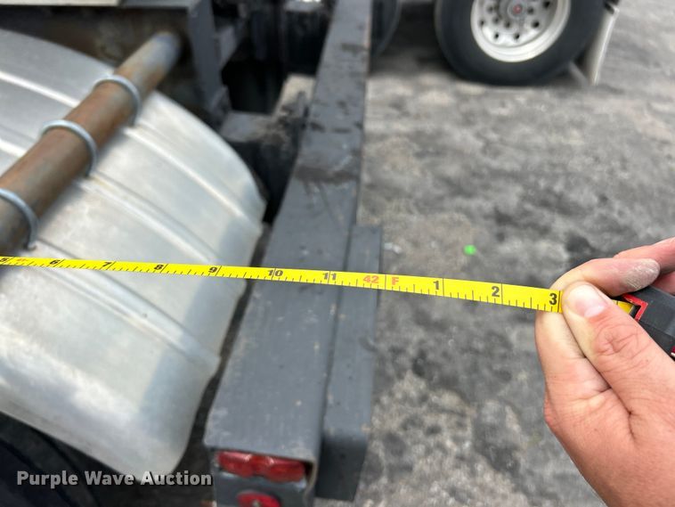 image for item EK4973 1981 Trailmobile T23E-42AG tank trailer