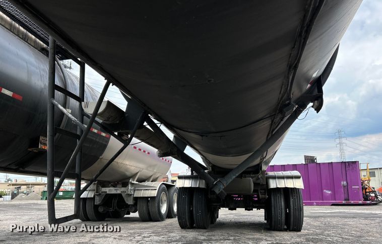 image for item EK4973 1981 Trailmobile T23E-42AG tank trailer