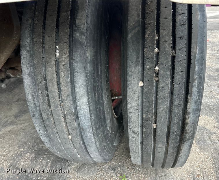 image for item EK4973 1981 Trailmobile T23E-42AG tank trailer