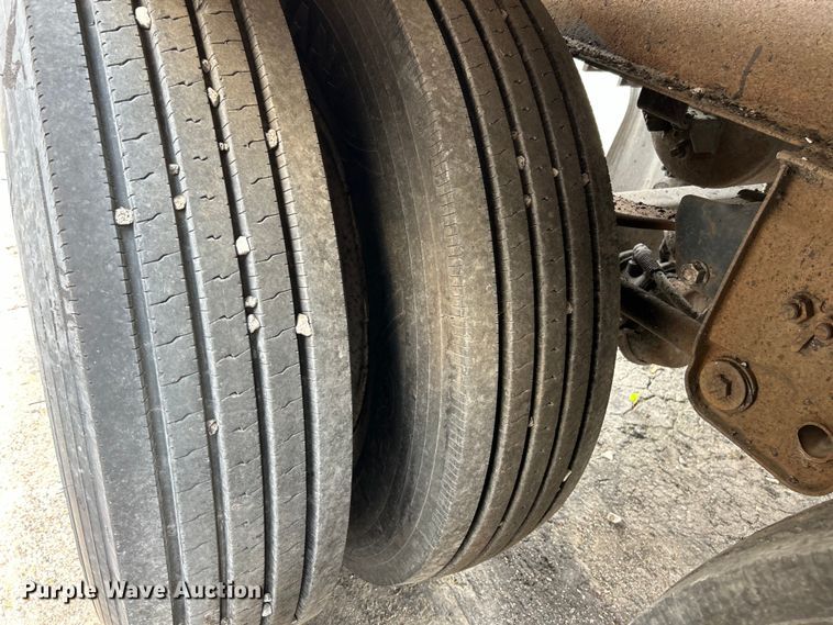 image for item EK4973 1981 Trailmobile T23E-42AG tank trailer