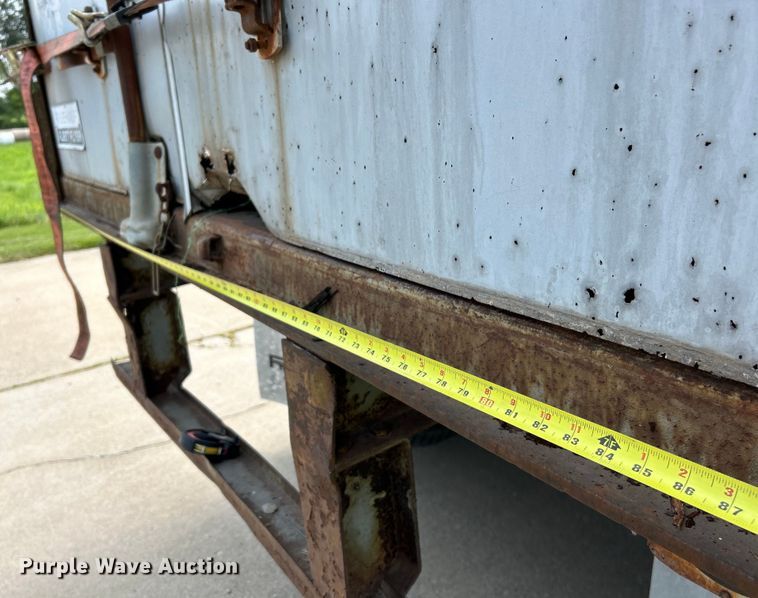 image for item EK5004 1975 Fruehauf FB9-F2-45 dry van trailer