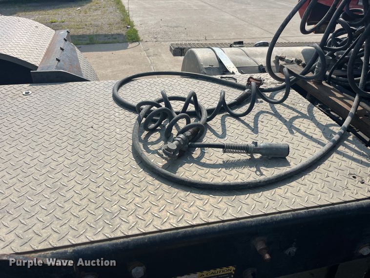 image for item EK8844 2001 Mack CH613 semi truck