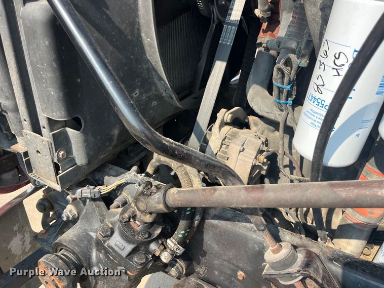 image for item EK8844 2001 Mack CH613 semi truck