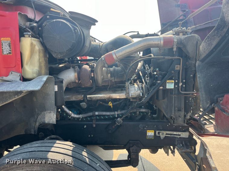 image for item EK8844 2001 Mack CH613 semi truck