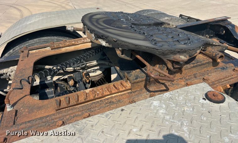 image for item EK8845 2001 Mack CH613 semi truck