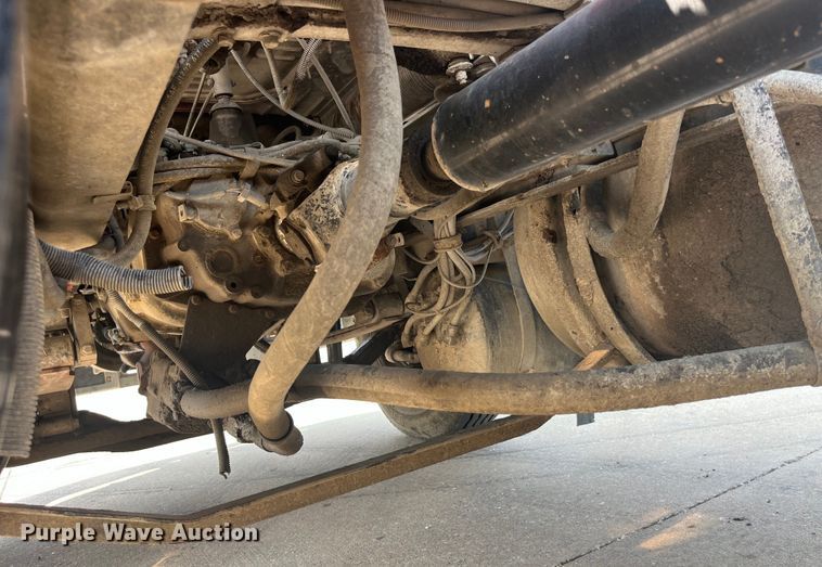 image for item EK8845 2001 Mack CH613 semi truck