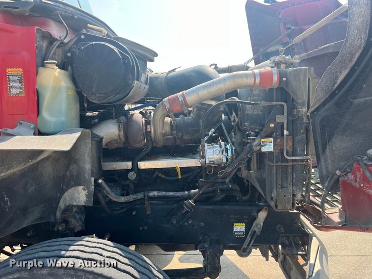 image for item EK8845 2001 Mack CH613 semi truck