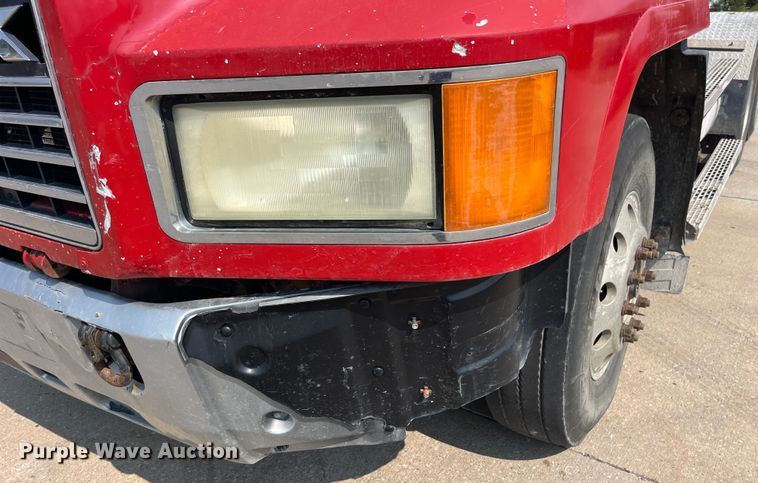 image for item EK8846 2001 Mack CH613  semi truck