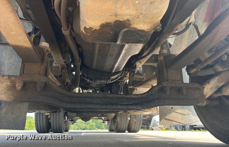 image for item EK8846 2001 Mack CH613  semi truck