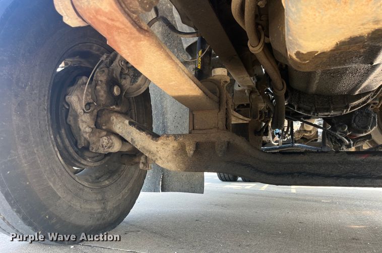 image for item EK8846 2001 Mack CH613  semi truck