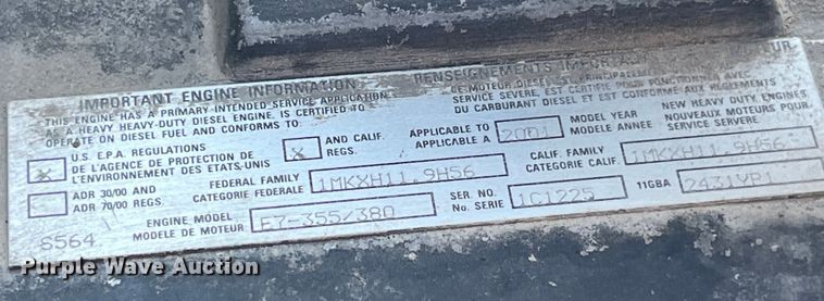 image for item EK8846 2001 Mack CH613  semi truck