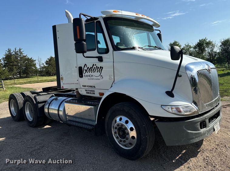 image for item LF9863 2015 International  8600 SBA 6x4 semi truck