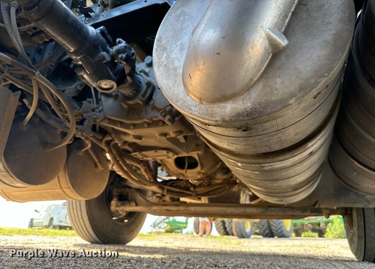 image for item LF9863 2015 International  8600 SBA 6x4 semi truck