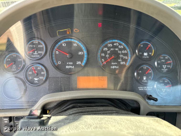 image for item LF9863 2015 International  8600 SBA 6x4 semi truck