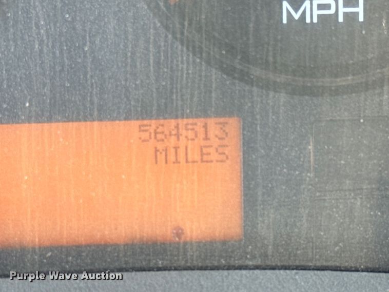 image for item LF9863 2015 International  8600 SBA 6x4 semi truck