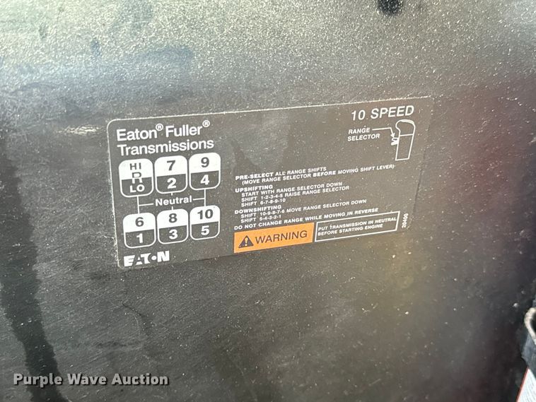 image for item LF9863 2015 International  8600 SBA 6x4 semi truck