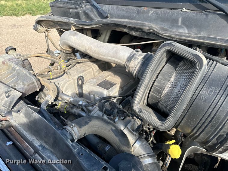 image for item LF9863 2015 International  8600 SBA 6x4 semi truck