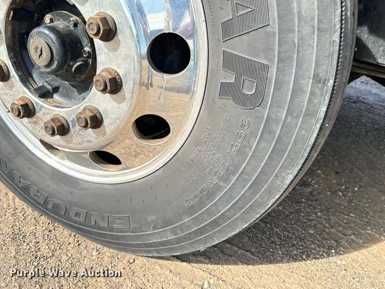 image for item LF9863 2015 International  8600 SBA 6x4 semi truck