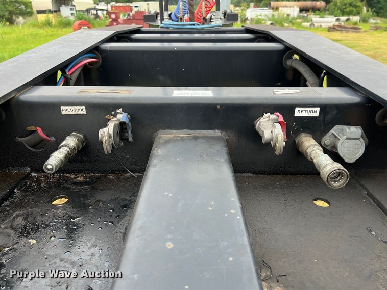 image for item LU9963 2021 Kalyn Siebert KS-HRG-3A-60T-MOD-9W lowboy equipment trailer