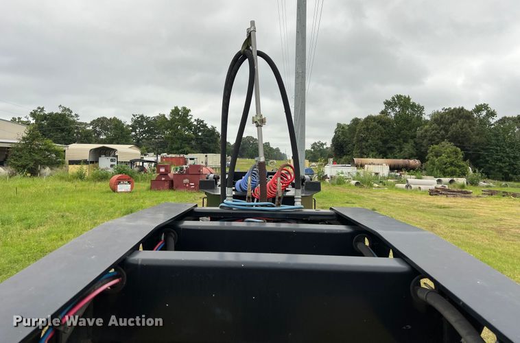 image for item LU9963 2021 Kalyn Siebert KS-HRG-3A-60T-MOD-9W lowboy equipment trailer