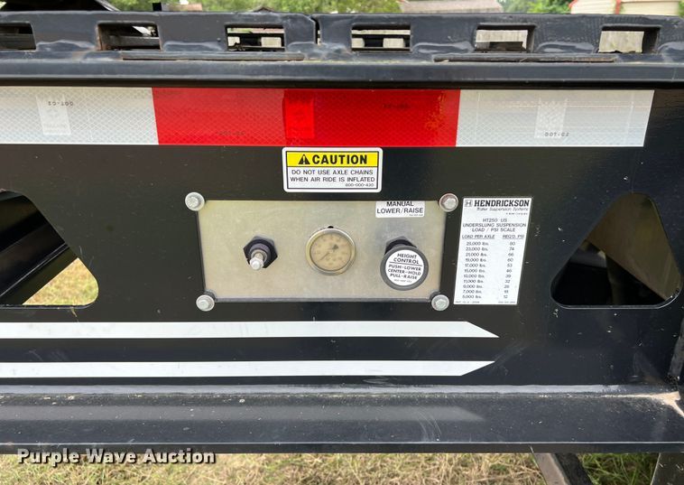 image for item LU9963 2021 Kalyn Siebert KS-HRG-3A-60T-MOD-9W lowboy equipment trailer