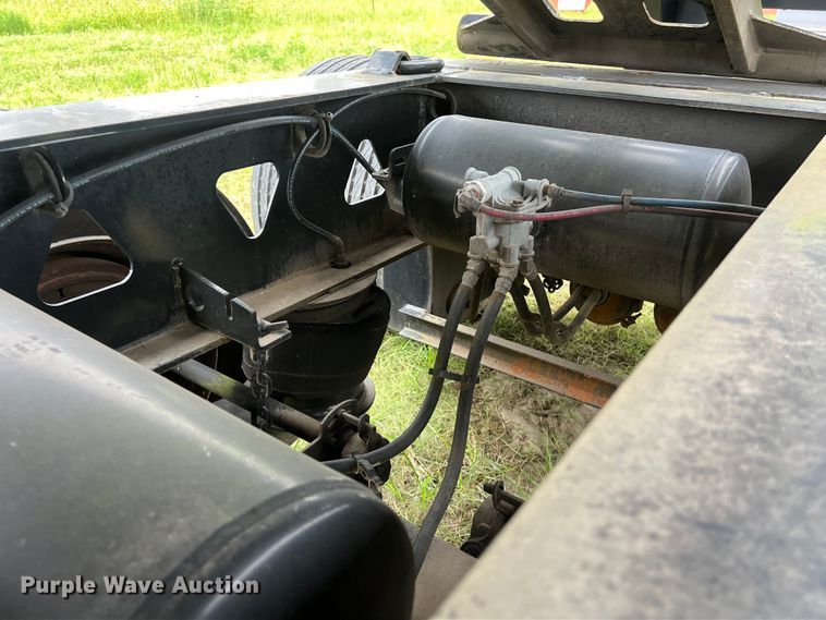 image for item LU9963 2021 Kalyn Siebert KS-HRG-3A-60T-MOD-9W lowboy equipment trailer