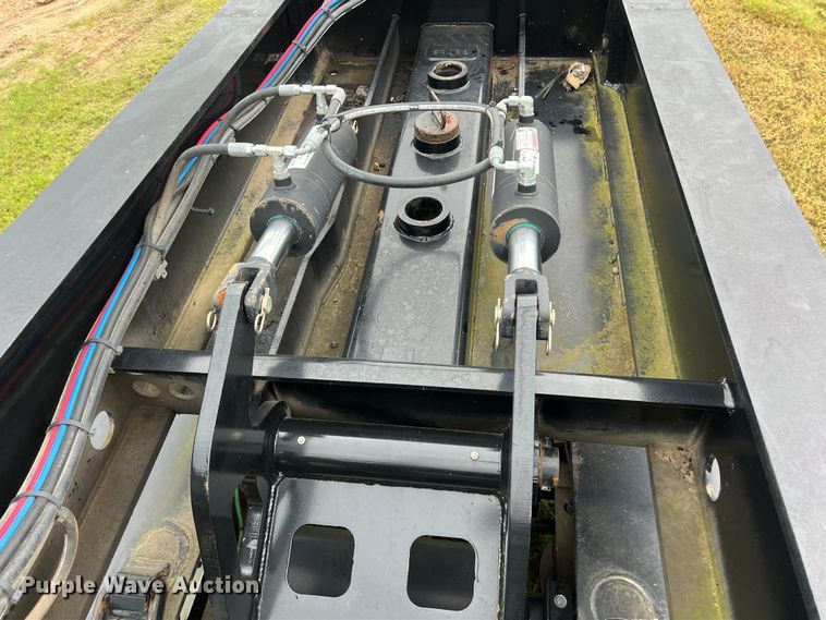 image for item LU9963 2021 Kalyn Siebert KS-HRG-3A-60T-MOD-9W lowboy equipment trailer