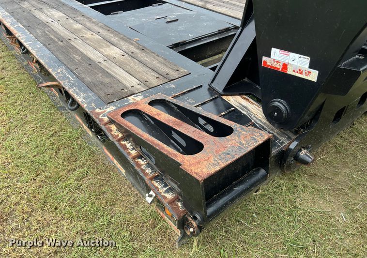 image for item LU9963 2021 Kalyn Siebert KS-HRG-3A-60T-MOD-9W lowboy equipment trailer