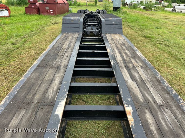 image for item LU9963 2021 Kalyn Siebert KS-HRG-3A-60T-MOD-9W lowboy equipment trailer