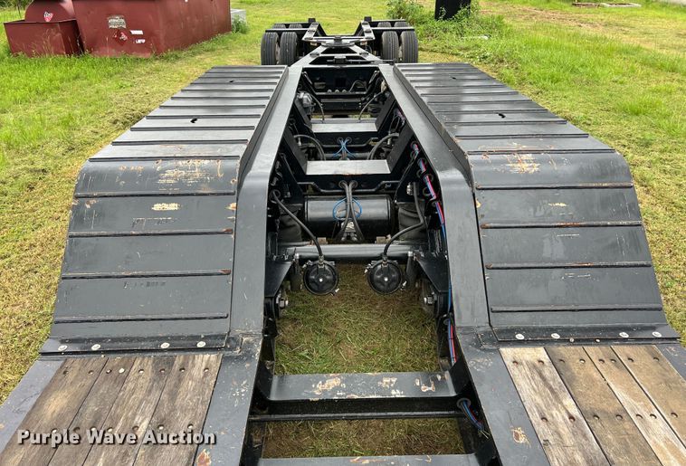 image for item LU9963 2021 Kalyn Siebert KS-HRG-3A-60T-MOD-9W lowboy equipment trailer