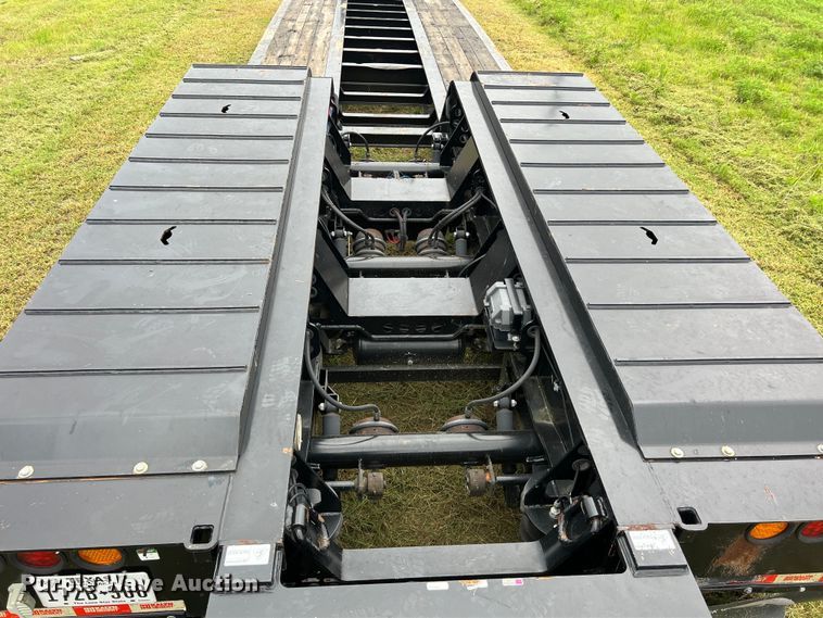 image for item LU9963 2021 Kalyn Siebert KS-HRG-3A-60T-MOD-9W lowboy equipment trailer