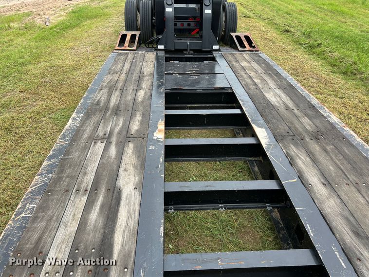 image for item LU9963 2021 Kalyn Siebert KS-HRG-3A-60T-MOD-9W lowboy equipment trailer