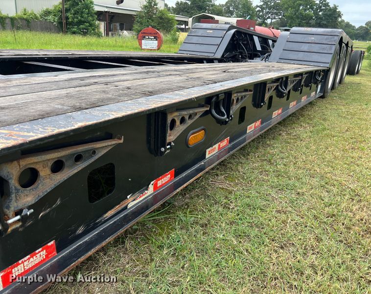 image for item LU9963 2021 Kalyn Siebert KS-HRG-3A-60T-MOD-9W lowboy equipment trailer
