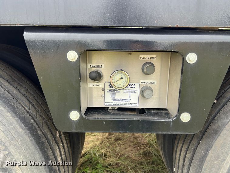 image for item LU9963 2021 Kalyn Siebert KS-HRG-3A-60T-MOD-9W lowboy equipment trailer