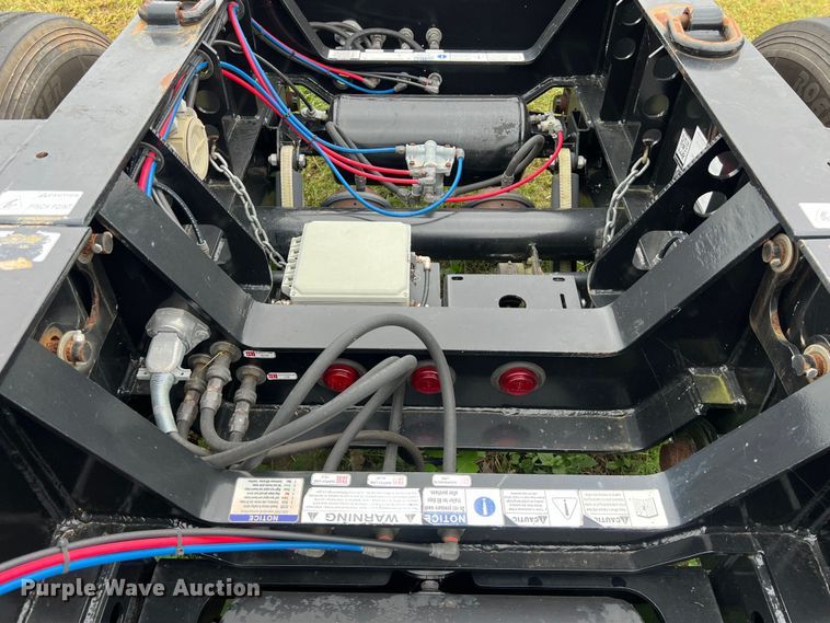 image for item LU9963 2021 Kalyn Siebert KS-HRG-3A-60T-MOD-9W lowboy equipment trailer