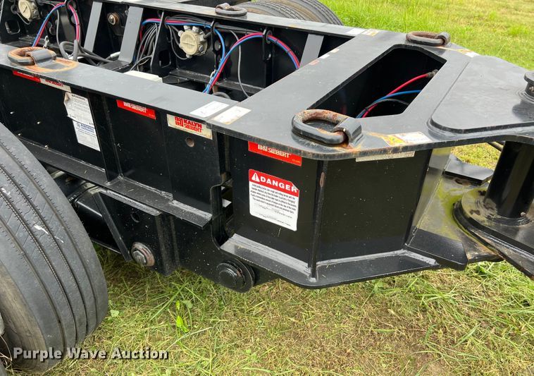 image for item LU9963 2021 Kalyn Siebert KS-HRG-3A-60T-MOD-9W lowboy equipment trailer