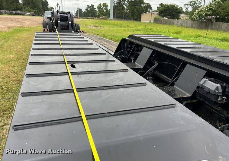 image for item LU9963 2021 Kalyn Siebert KS-HRG-3A-60T-MOD-9W lowboy equipment trailer