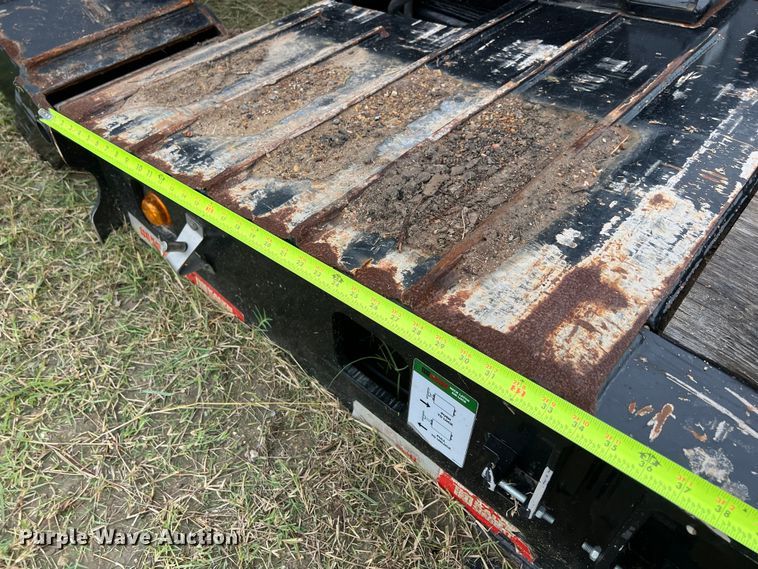 image for item LU9963 2021 Kalyn Siebert KS-HRG-3A-60T-MOD-9W lowboy equipment trailer