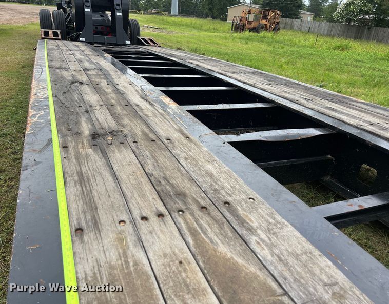 image for item LU9963 2021 Kalyn Siebert KS-HRG-3A-60T-MOD-9W lowboy equipment trailer