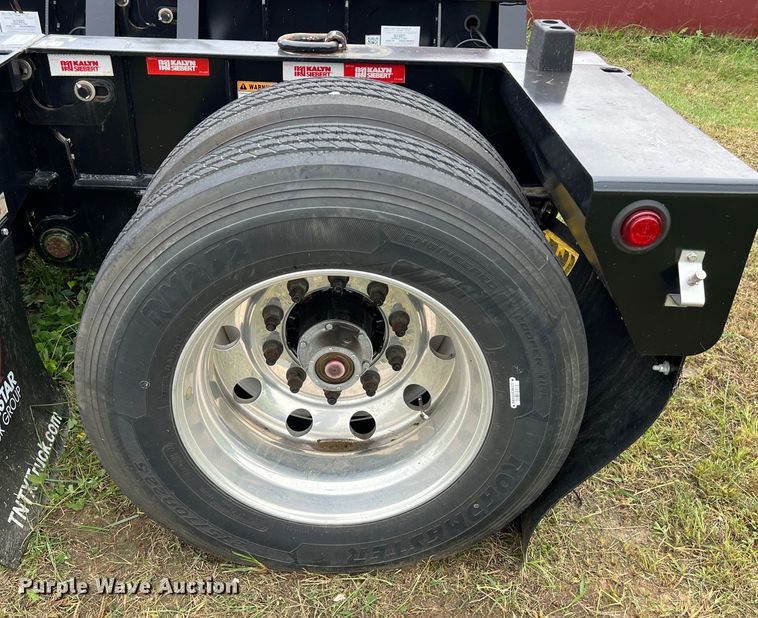 image for item LU9963 2021 Kalyn Siebert KS-HRG-3A-60T-MOD-9W lowboy equipment trailer