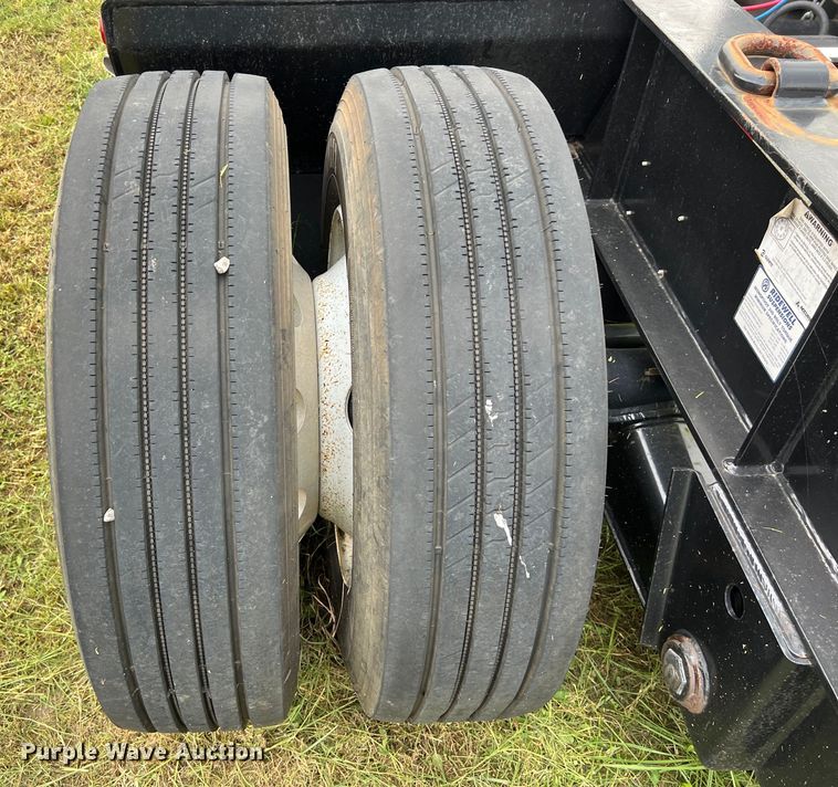 image for item LU9963 2021 Kalyn Siebert KS-HRG-3A-60T-MOD-9W lowboy equipment trailer