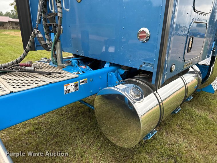 image for item NQ9699 2016 Kenworth W900 semi truck