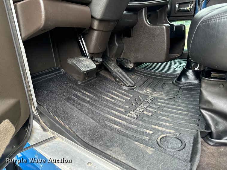 image for item NQ9699 2016 Kenworth W900 semi truck