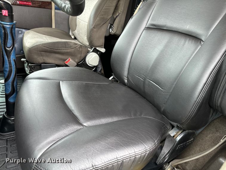 image for item NQ9699 2016 Kenworth W900 semi truck